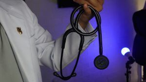 Stetoskop yang bagus memiliki bobot yang ringan
